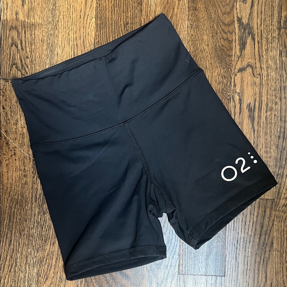 O2 Black Women's Biker Shorts NWOT high waisted medium